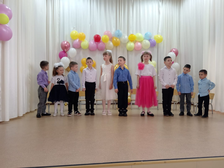 Утренник к 8 марта!.